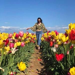 Meet your Posher, Laura